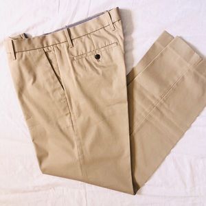 Men’s GAP Khakis